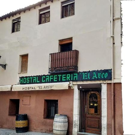 Hostal El Arco Almazan Luaran gambar