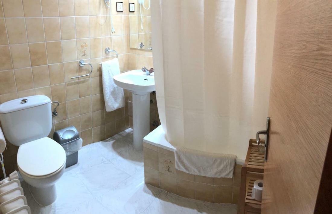 Hostal El Arco Almazan Luaran gambar