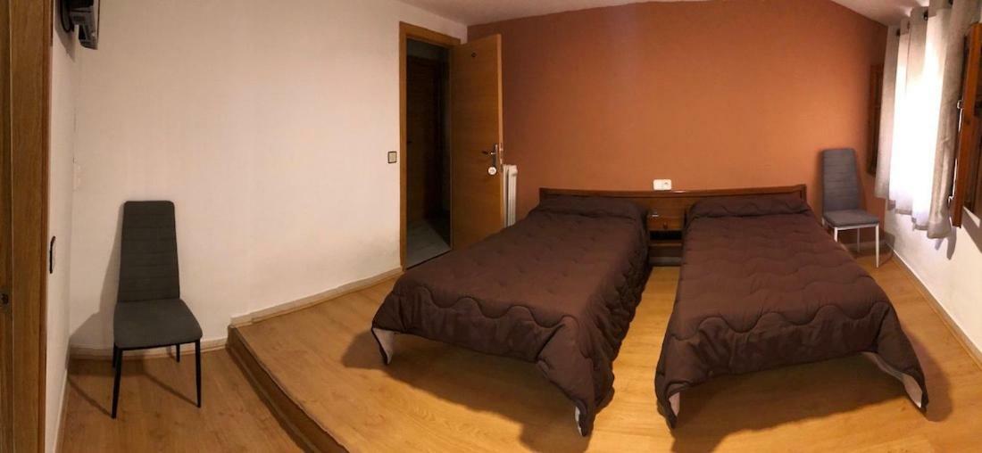 Hostal El Arco Almazan Luaran gambar