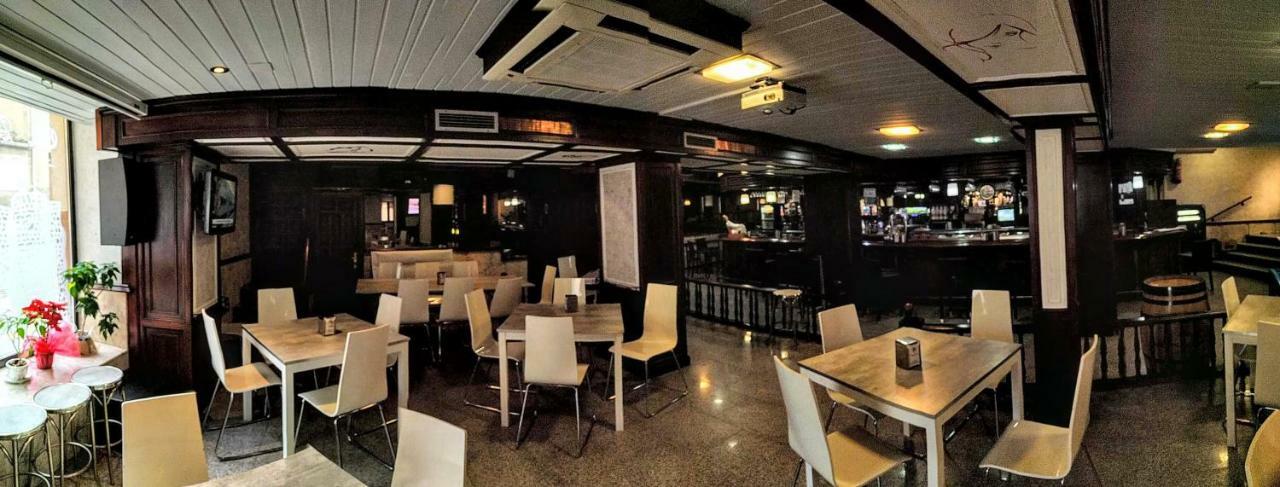Hostal El Arco Almazan Luaran gambar